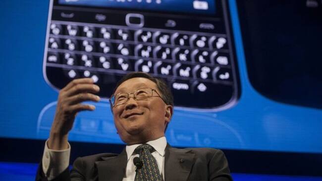 John Chen, CEO de Blackberry, anunció este miércoles que la empresa dejará de fabricar teléfonos móviles. ¿Cuál es su nueva estrategia comercial?. Foto: BBC Mundo