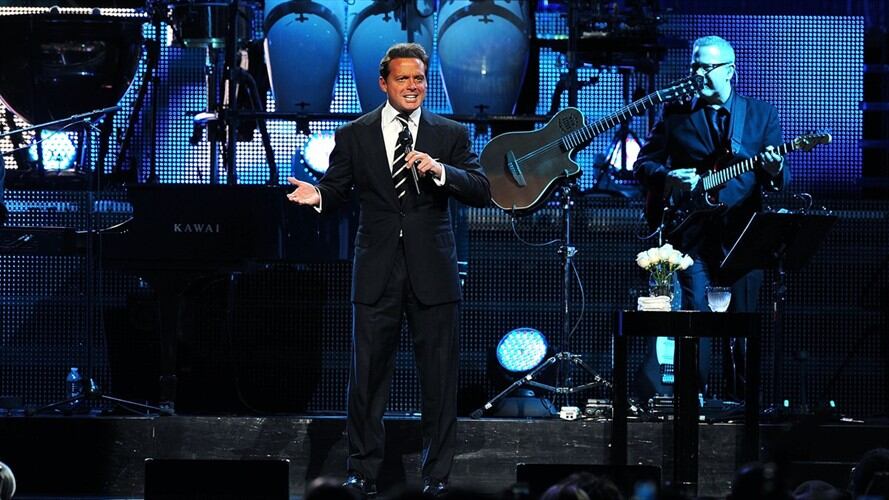 Una jueza en Estados Unidos ordena el arresto del cantante mexicano Luis Miguel. Foto: Getty Images.