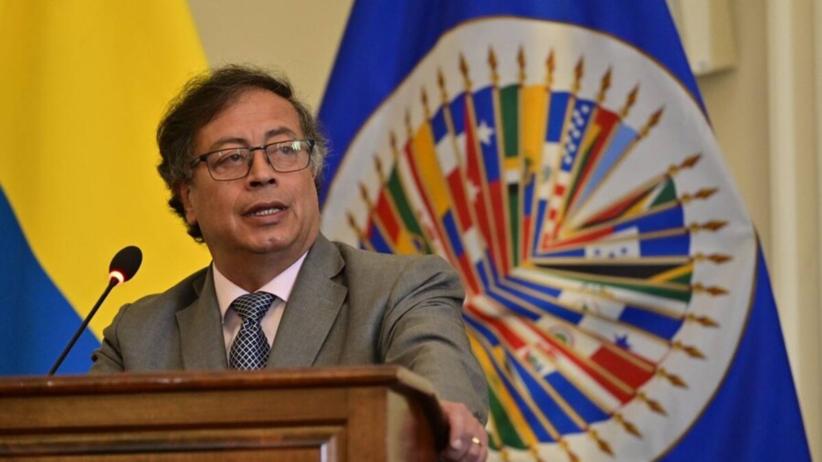 “La confusión de la orden puede llevarnos a fracasos”: Petro convoca reunión de generales