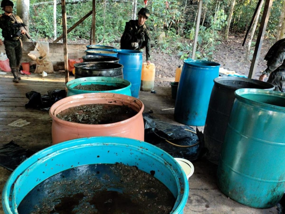 Ejército destruyó dos laboratorios de cocaína de la Segunda Marquetalia en Putumayo