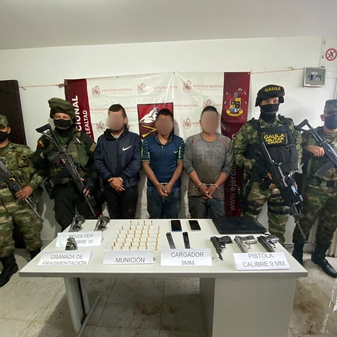 Fueron capturados tres integrantes de la estructura Jaime Martínez incluido alias ‘El Puma’. Crédito: Ejército.