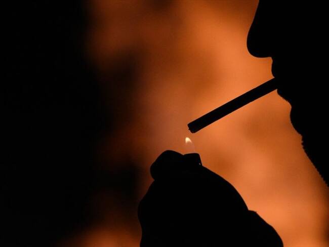 En el Concejo de Bogotá está a punto de aprobarse un proyecto que busca prohibir el consumo de cigarrillo en todos los parques de la capital. Foto: Getty Images