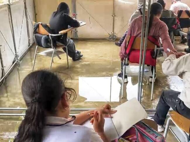 Los pocos espacios con los que se cuenta, están goteando y filtrando agua por las constantes lluvias. Crédito: Institución Educativa Botafogo.