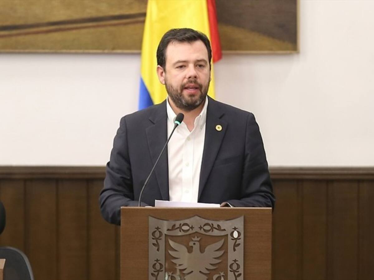 Concejales de Bogotá deberán pagar su propia gasolina