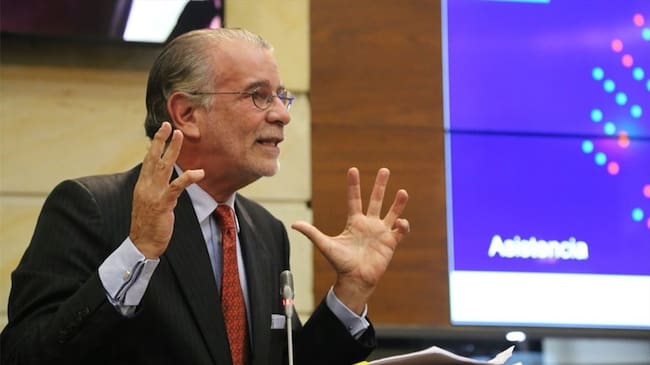 El gobernador Eduardo Verano, principal impulsor de esta iniciativa, aseguró que la discusión fue postergada porque algunos representantes tienen inquietudes sobre el proyecto. Foto: Silvana Salas (W Radio)