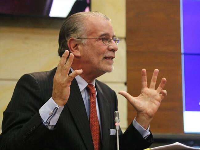 El gobernador Eduardo Verano, principal impulsor de esta iniciativa, aseguró que la discusión fue postergada porque algunos representantes tienen inquietudes sobre el proyecto. Foto: Silvana Salas (W Radio)