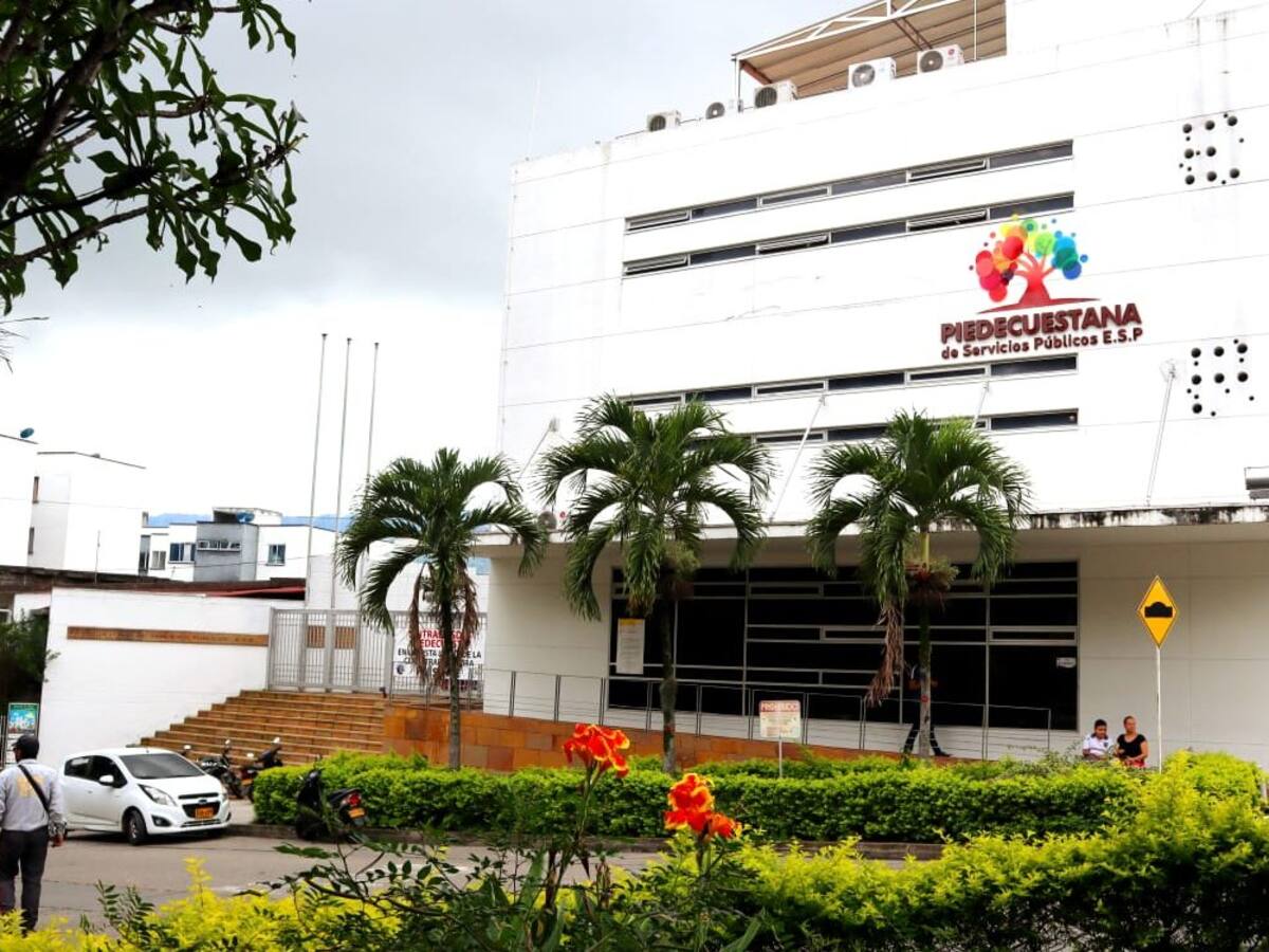 Denuncian presuntas irregularidades al interior de la Piedecuestana de servicios