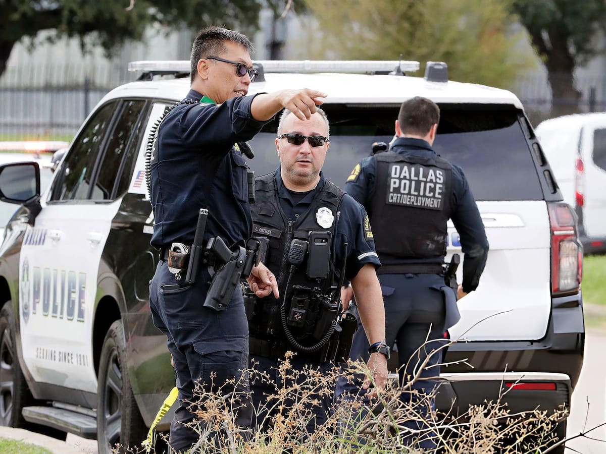 Dos migrantes murieron y otro resultó herido en tiroteo en oficina migratoria de Dallas