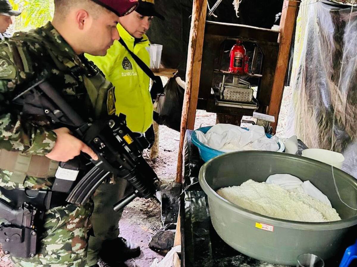 Golpe al narcotráfico en el Meta: Fue desmantelado un laboratorio con 450 kilos de cocaína