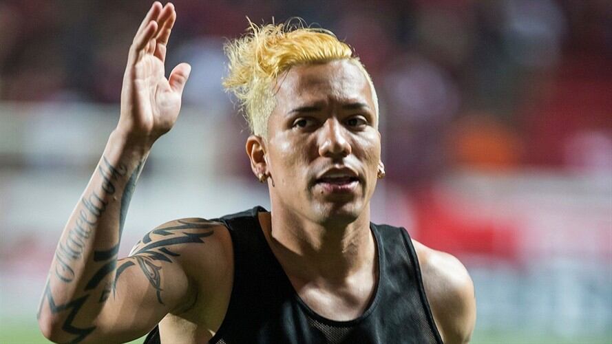 Hinchas de Oriente Petrolero habrían sacado Dayro Moreno de un bar. Foto: Alejandra Vital/LatinContent via Getty Images