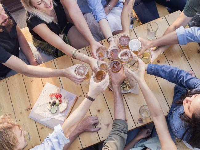 Reabrirán los bares en Bogotá. Foto: Getty Images