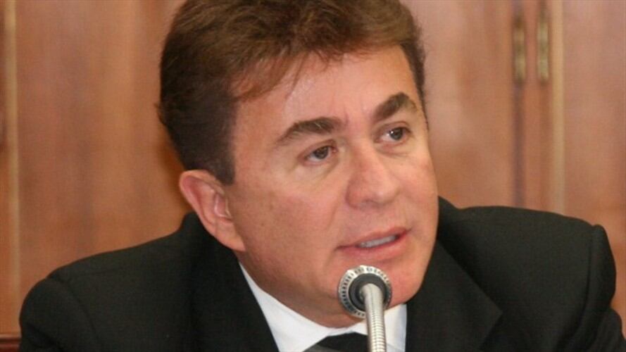 El exsenador Efraín Torrado debe responder en juicio como presunto interviniente del delito de interés indebido en la celebración de contratos. Foto: Colprensa / ARCHIVO