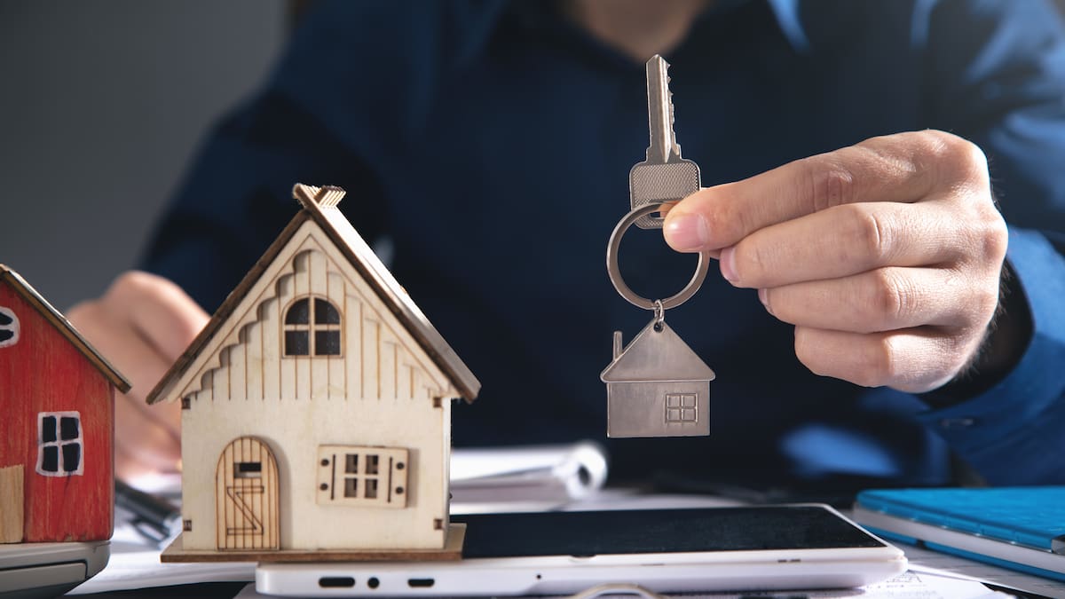 Qué es mejor para arrendar, ¿inmobiliaria o aseguradora en Colombia?