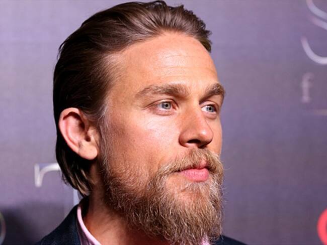 Charlie Hunnam da vida a un ex soldado reconvertido en ladrón en 'Triple frontera'