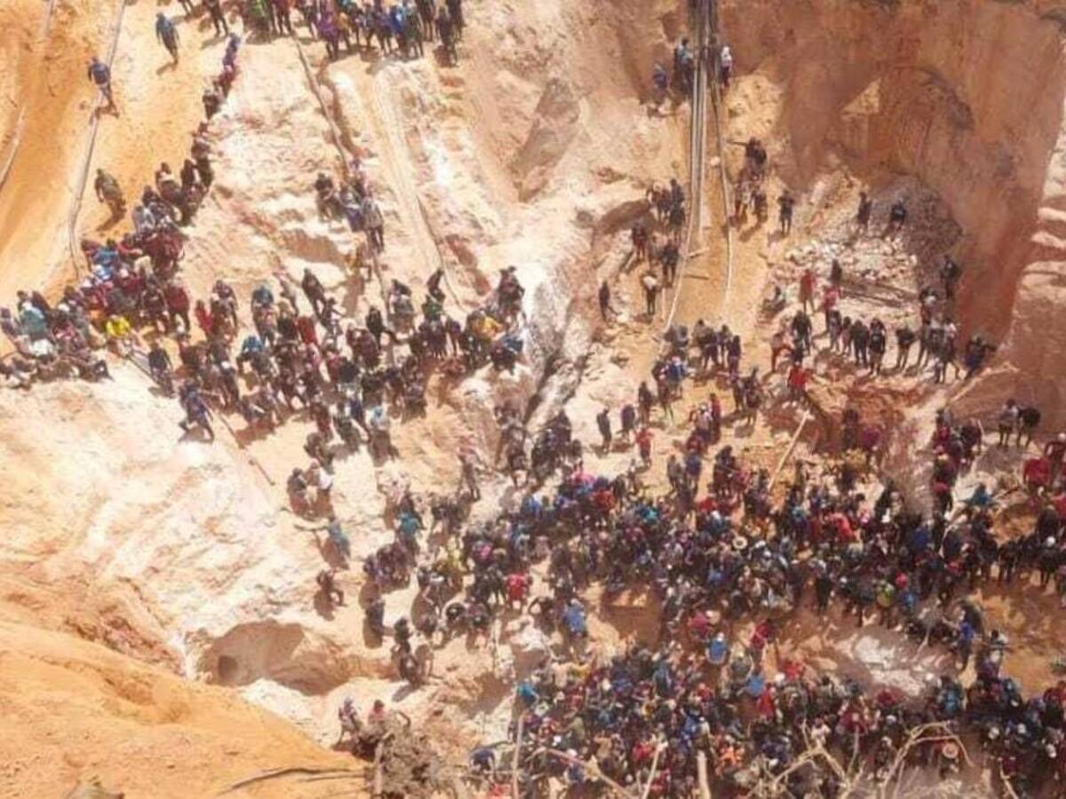 Casi 2.500 personas fueron expulsadas de la mina ilegal Bulla Loca, colapsada en Venezuela