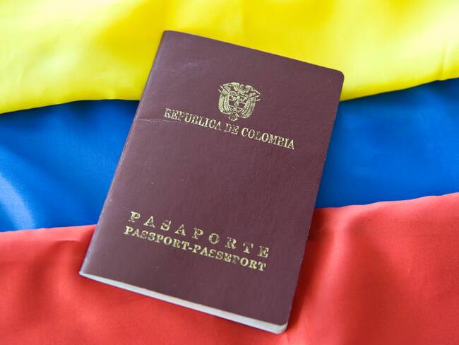 Pasaporte colombiano. Foto: Getty Images.