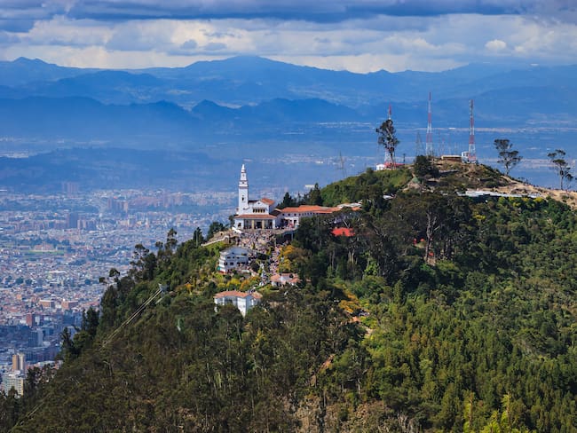 Cerro de Monserrate, Bogotá (Foto vía Getty Images)