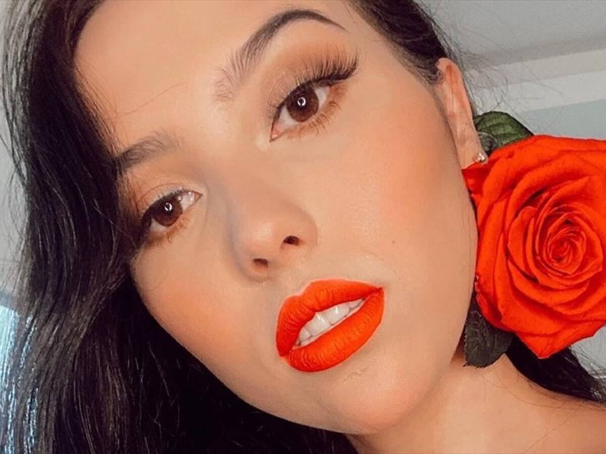 ¡Muy sensual! Aida Victoria Merlano celebró sus 800 mil seguidores con lencería roja