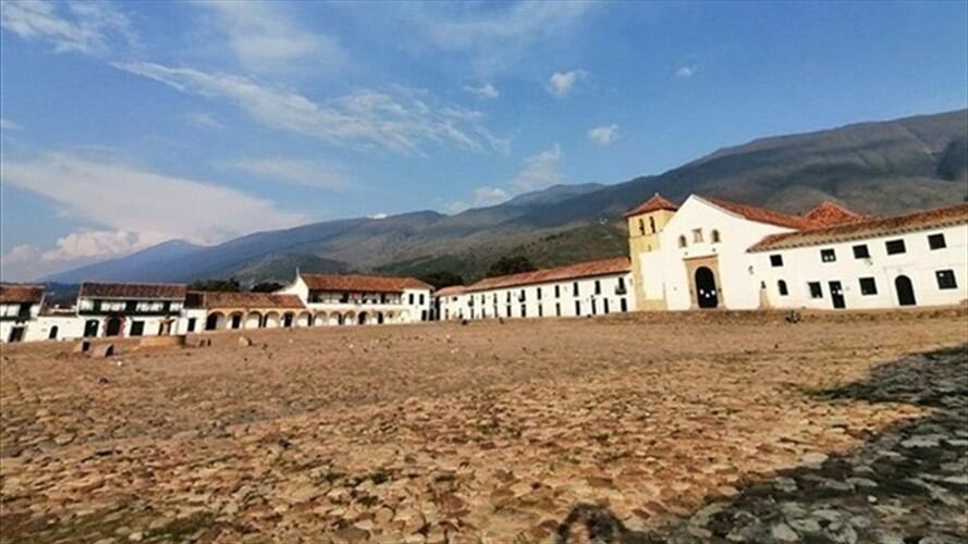 Según el observatorio laboral de la Secretaría de Desarrollo Empresarial hay 27.000 personas afectadas entre hoteles, restaurantes y entretenimiento en el sector turístico en Boyacá.. Foto: La W