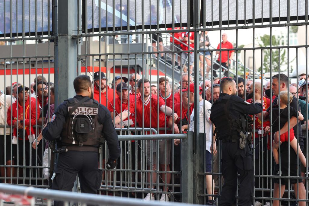 Hinchas del Liverpool a las afueras del Estadio de Francia, en Paris. (Photo by Charlotte Wilson/Offside/Offside via Getty Images)