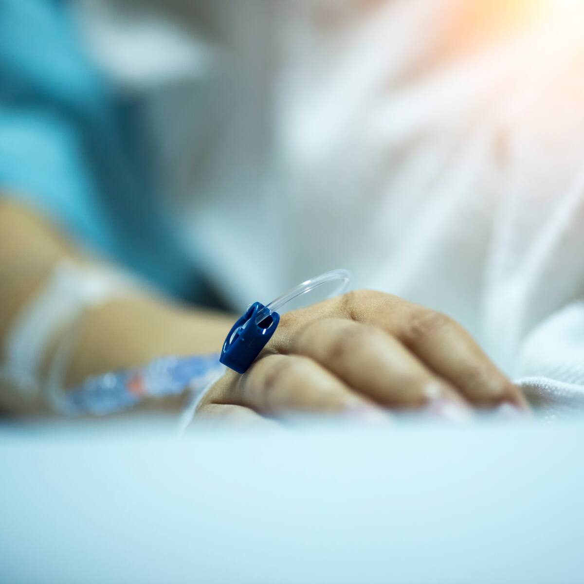 Aprendí cosas que no enseñan en la escuela: doctora que resistió a seis cirugías