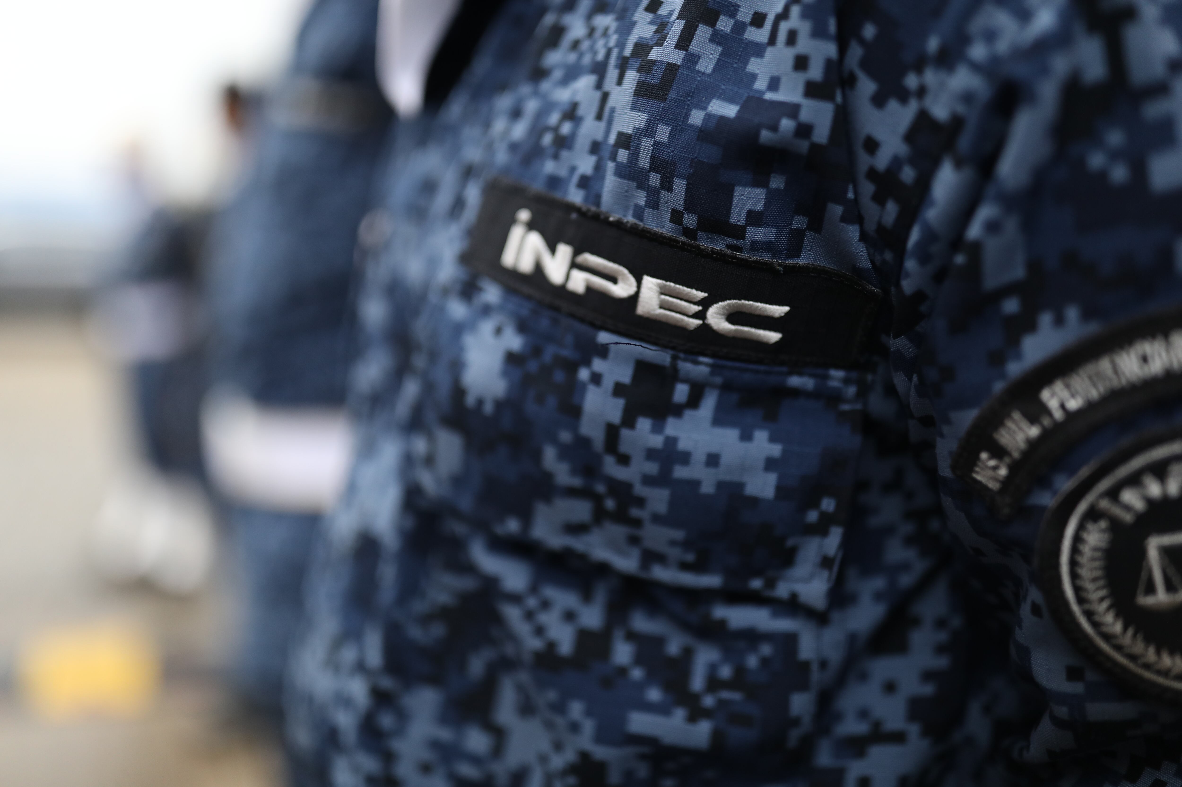 Uniformado del INPEC. Foto: Colprensa.