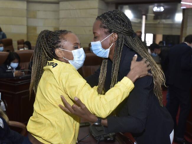 Condecoración a deportistas olímpicas. Crédito: Senado