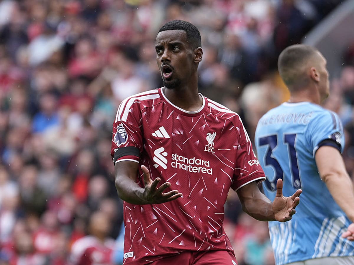 Liverpool sigue sin ganar en la Premier League: así quedó la tabla de posiciones