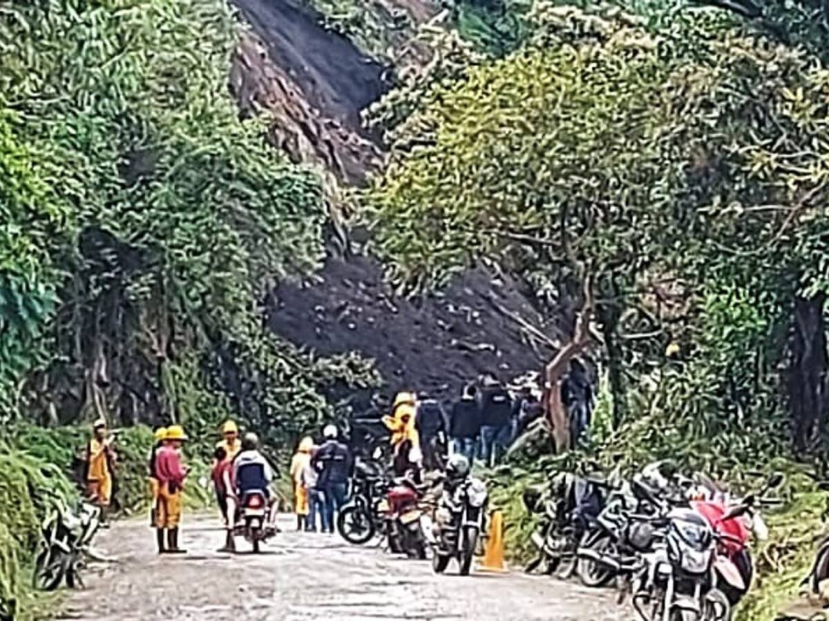 Nuevo deslizamiento deja incomunicado al macizo colombiano