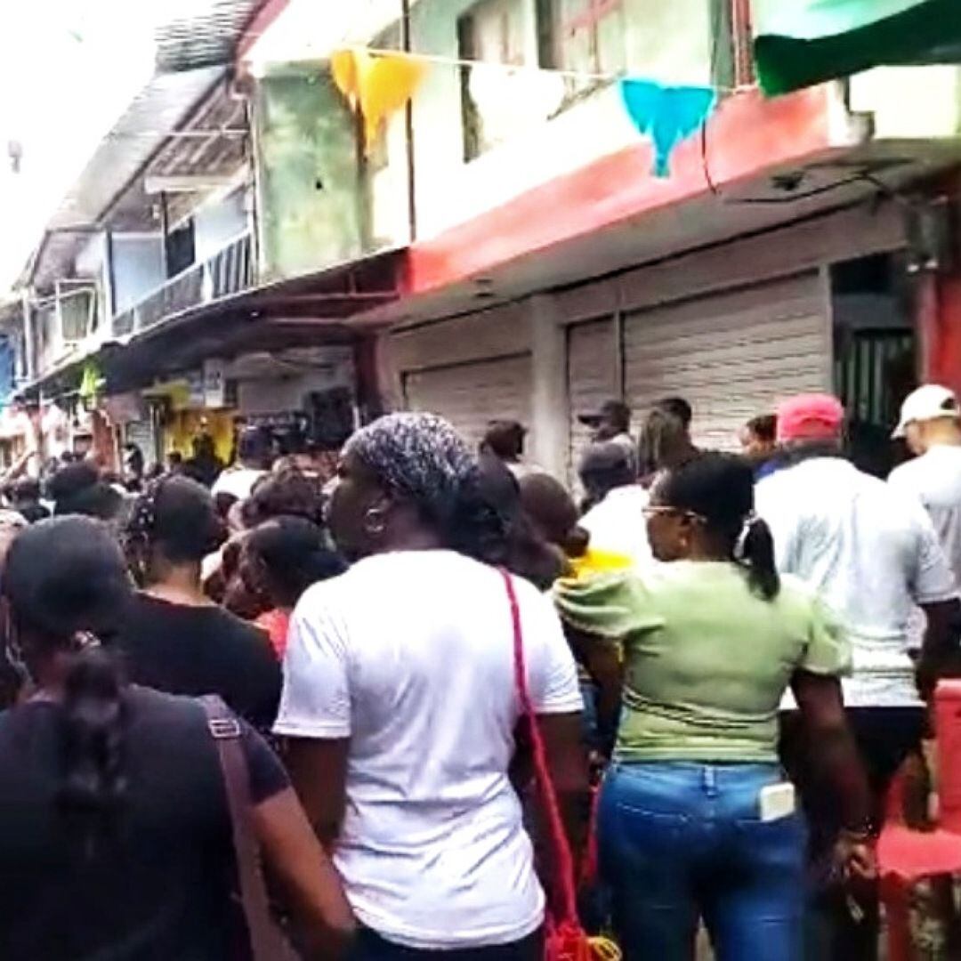 Cansada de la situación la comunidad salió a las calles a protestar. Crédito: Alcaldía López de Micay.
