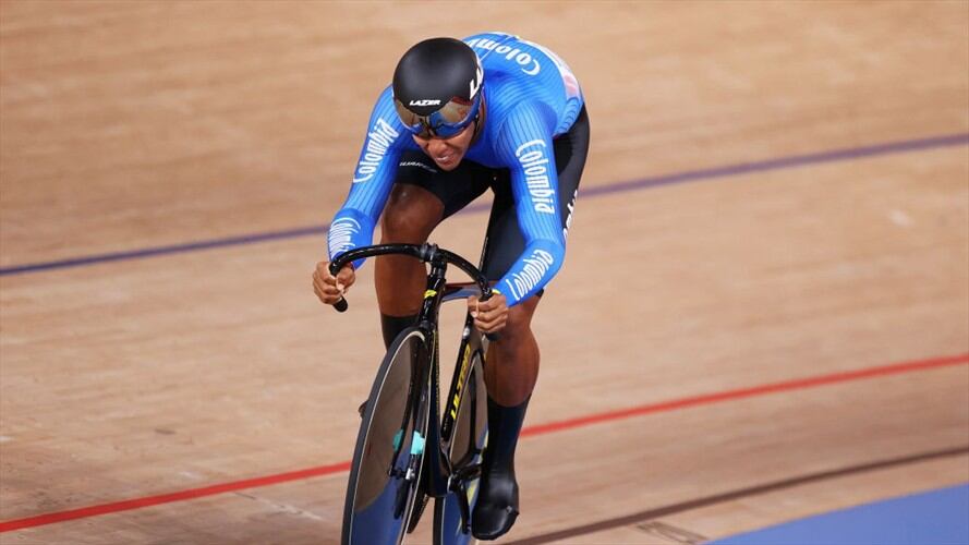 Kevin Quintero clasificó a la semifinal del keirin en Tokio. Foto: Getty Images