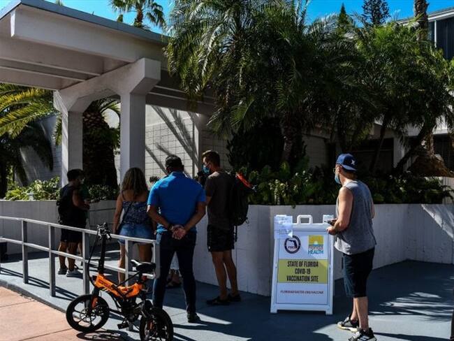 El alcalde de la ciudad, Anthony F. DeFillipo, dijo que el Departamento de Salud de Florida es quien tiene la última palabra sobre si los extranjeros pueden vacunarse. . Foto: CHANDAN KHANNA/AFP via Getty Images