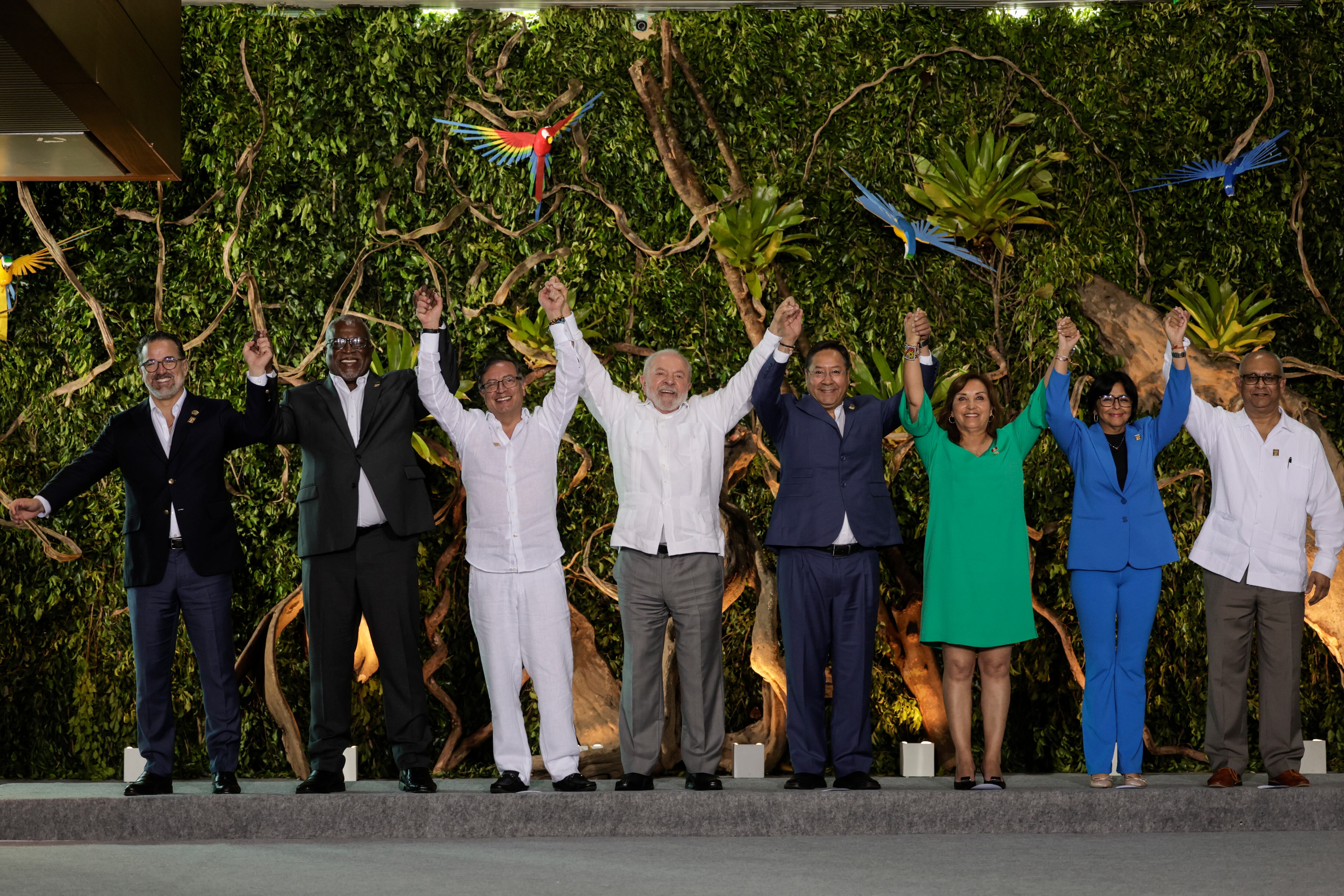 Presidentes de los países que asisten a la Cumbre Amazónica en Brasil.