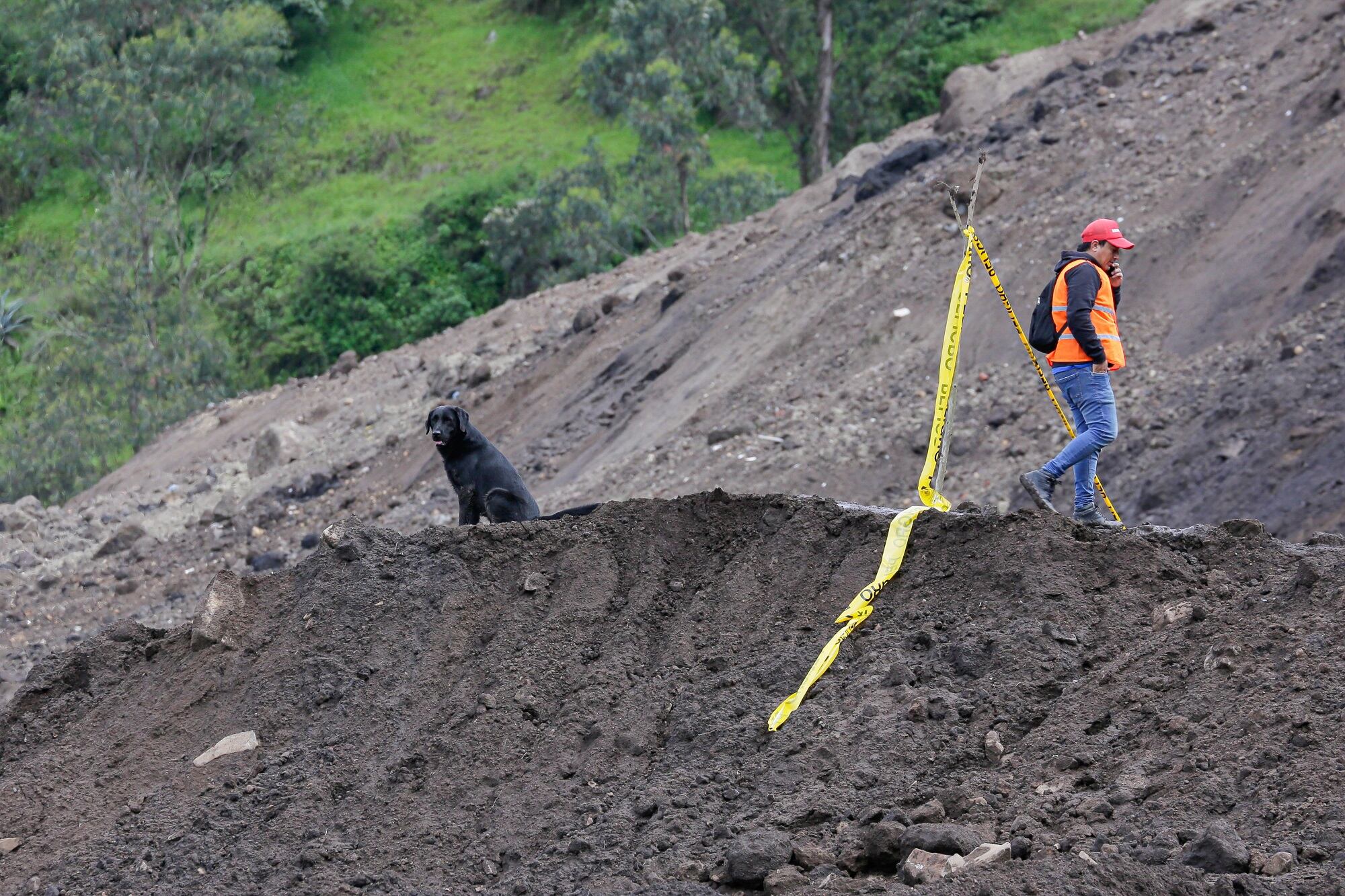 Alud de tierra en Alausí, Ecuador. (Photo by Andres Yepez/Anadolu Agency via Getty Images)