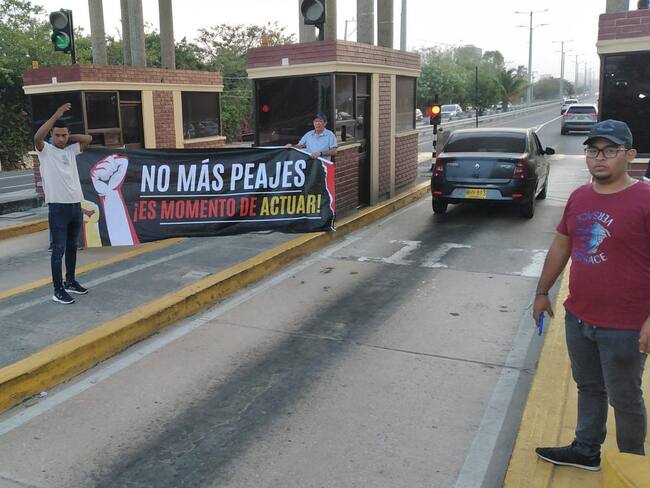 Sigue la problemática en el peaje Papiros. Foto: Suministrada.