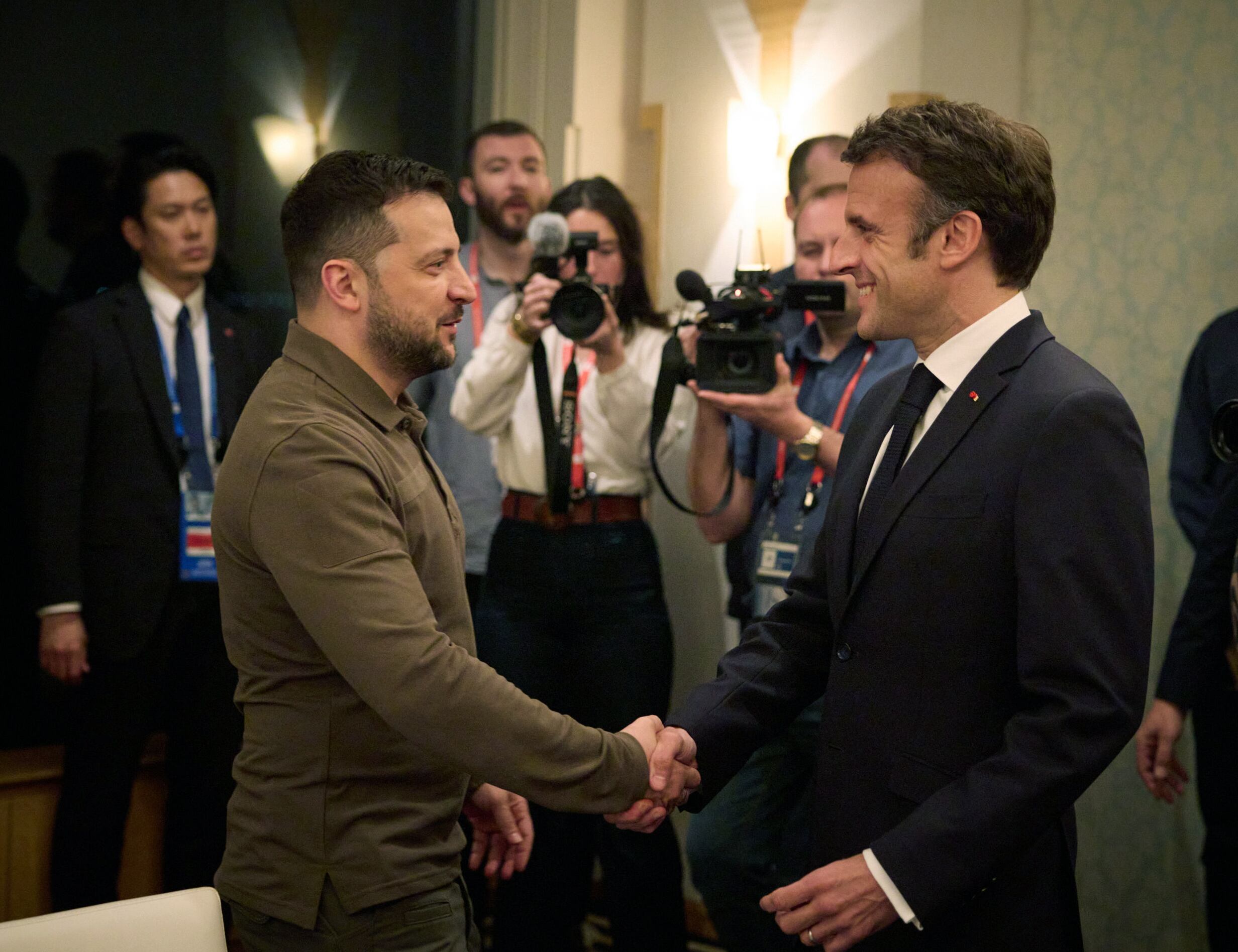 Emmanuel Macron y Volodímir Zelenski | Foto: EFE