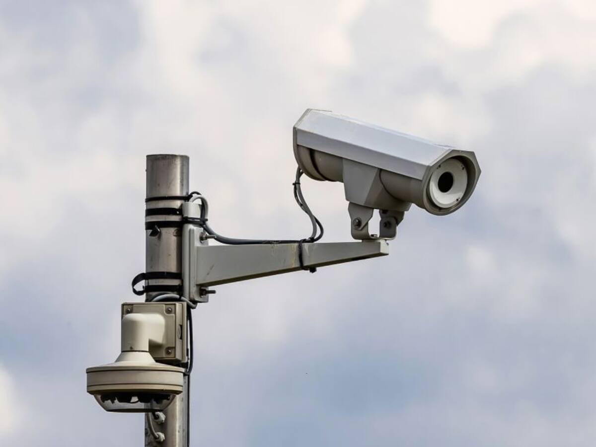 Comunidad derribó cámara de fotomultas en carretera del Atlántico