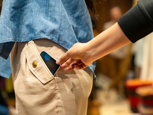 Imagen de referencia de robo de celulares.