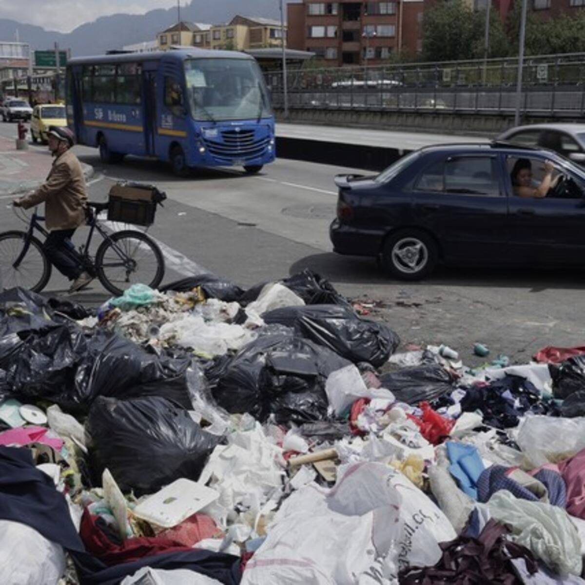 Bogotá tendrá nuevo esquema operativo para recolección de basuras: director de la Uaesp