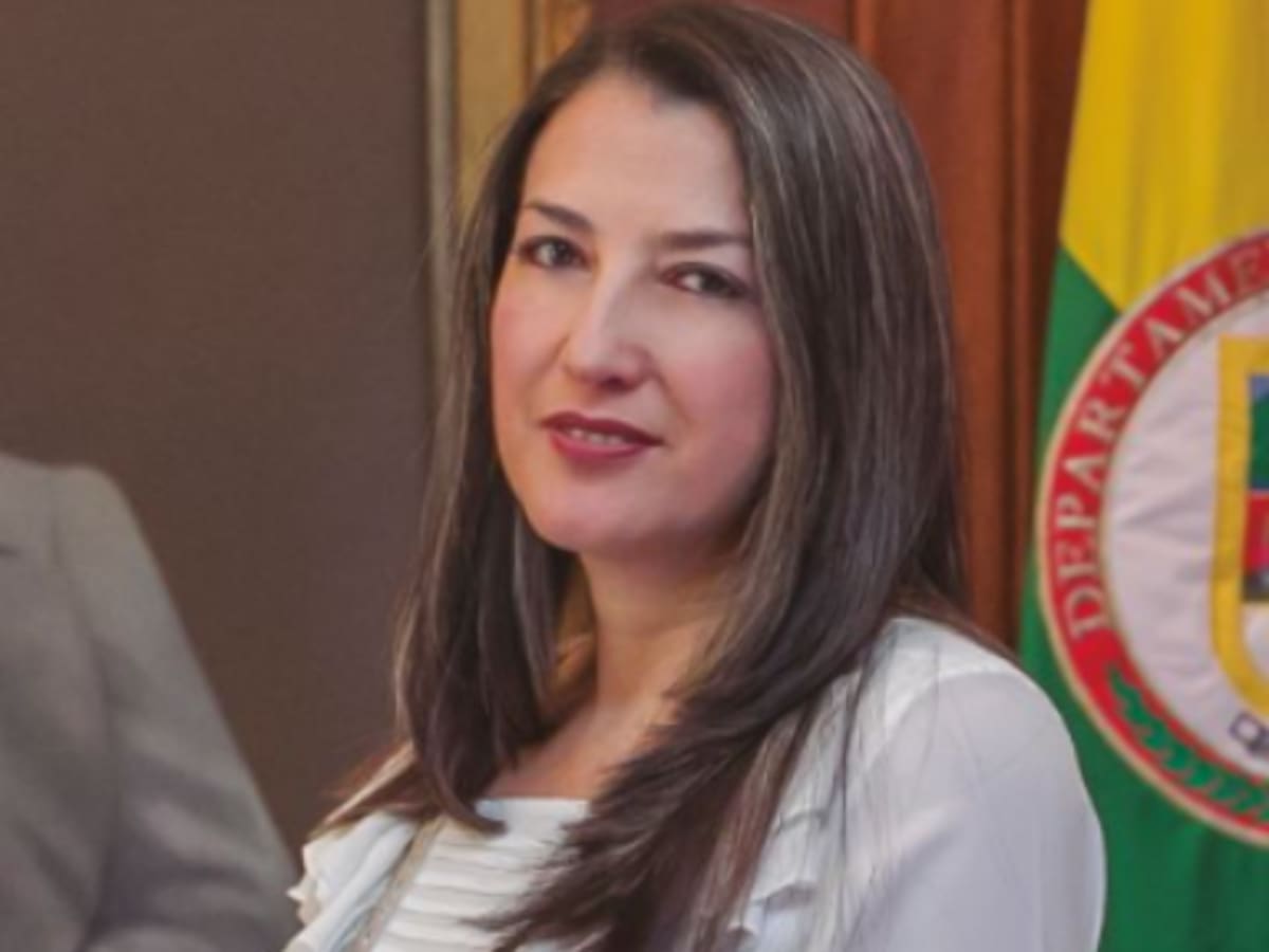 Exgobernadora de Nariño será investigada por “inconsistencias” en contrato para maquinaria