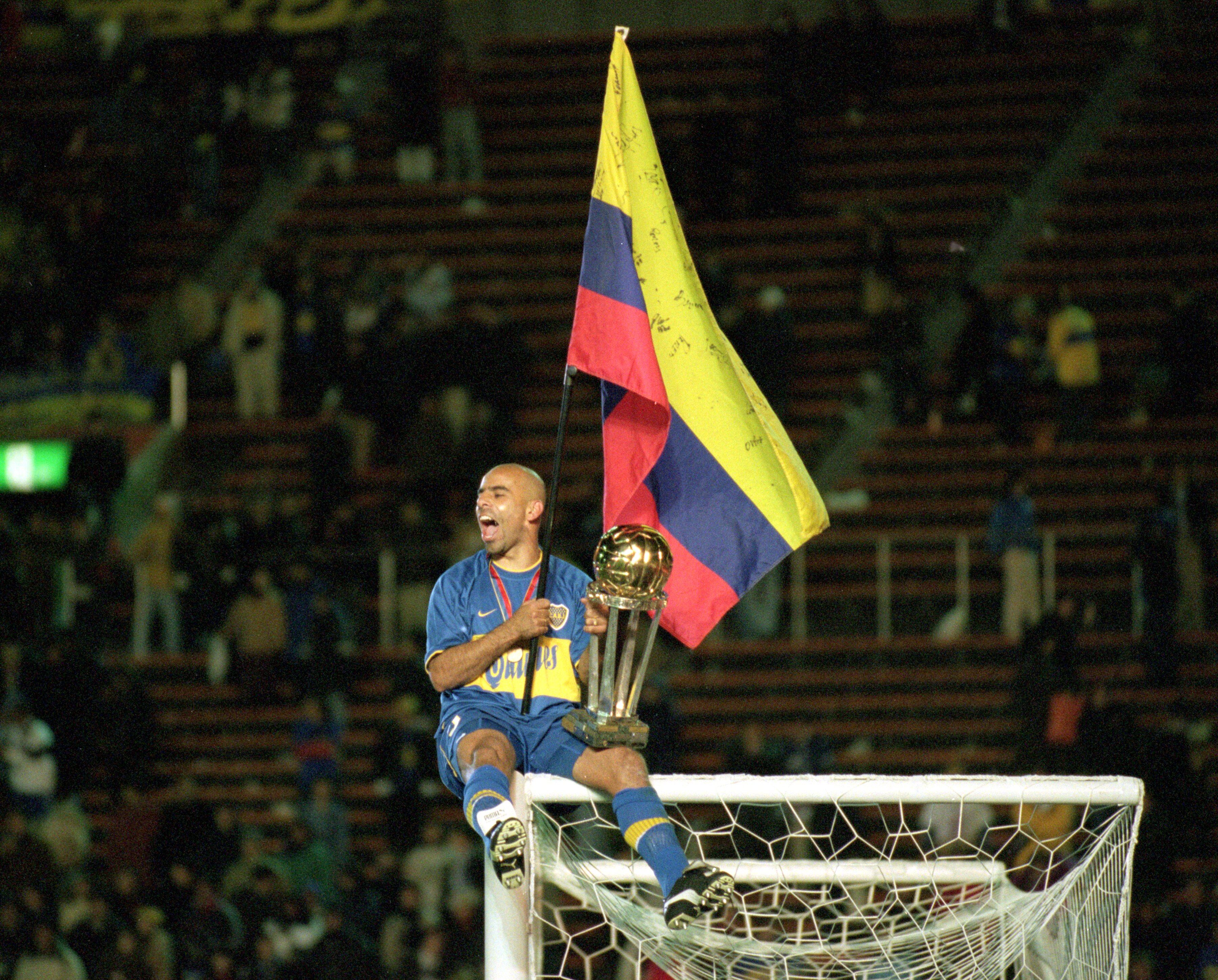 Mauricio Serna en Boca Juniors, 2000. Foto: Shaun Botterill /Allsport