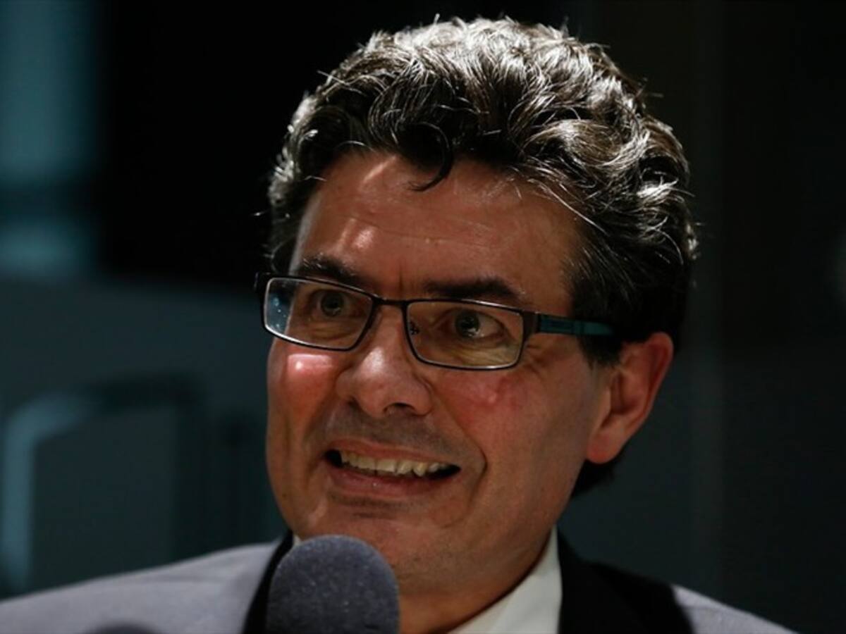 "No queremos que nadie se quede sin estudiar por razones financieras": Alejandro Gaviria