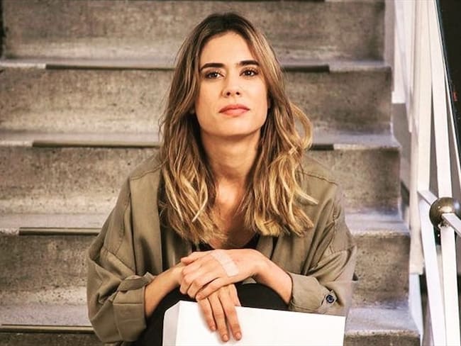 La actriz caleña compartió en su cuenta de Instagram un detrás de cámaras de la novela.. Foto: Instagram