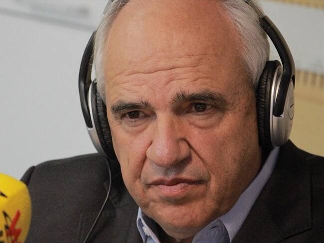 Ernesto Samper insiste que el proceso de paz se debe socializar con las comunidades