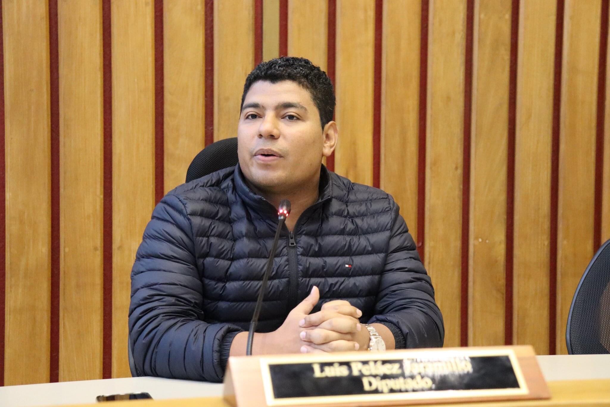 Luis Peláez advirtió que ha recibido amenazas de muerte por sus denuncias contra el alcalde de Medellín / FOTO: @luispelaezj