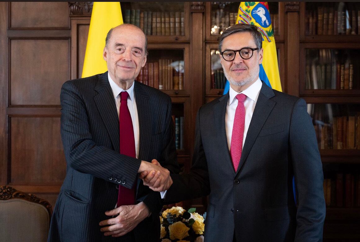 Embajador Plasencia presentó credenciales ante el Canciller Leyva.
Foto: Cancillería.