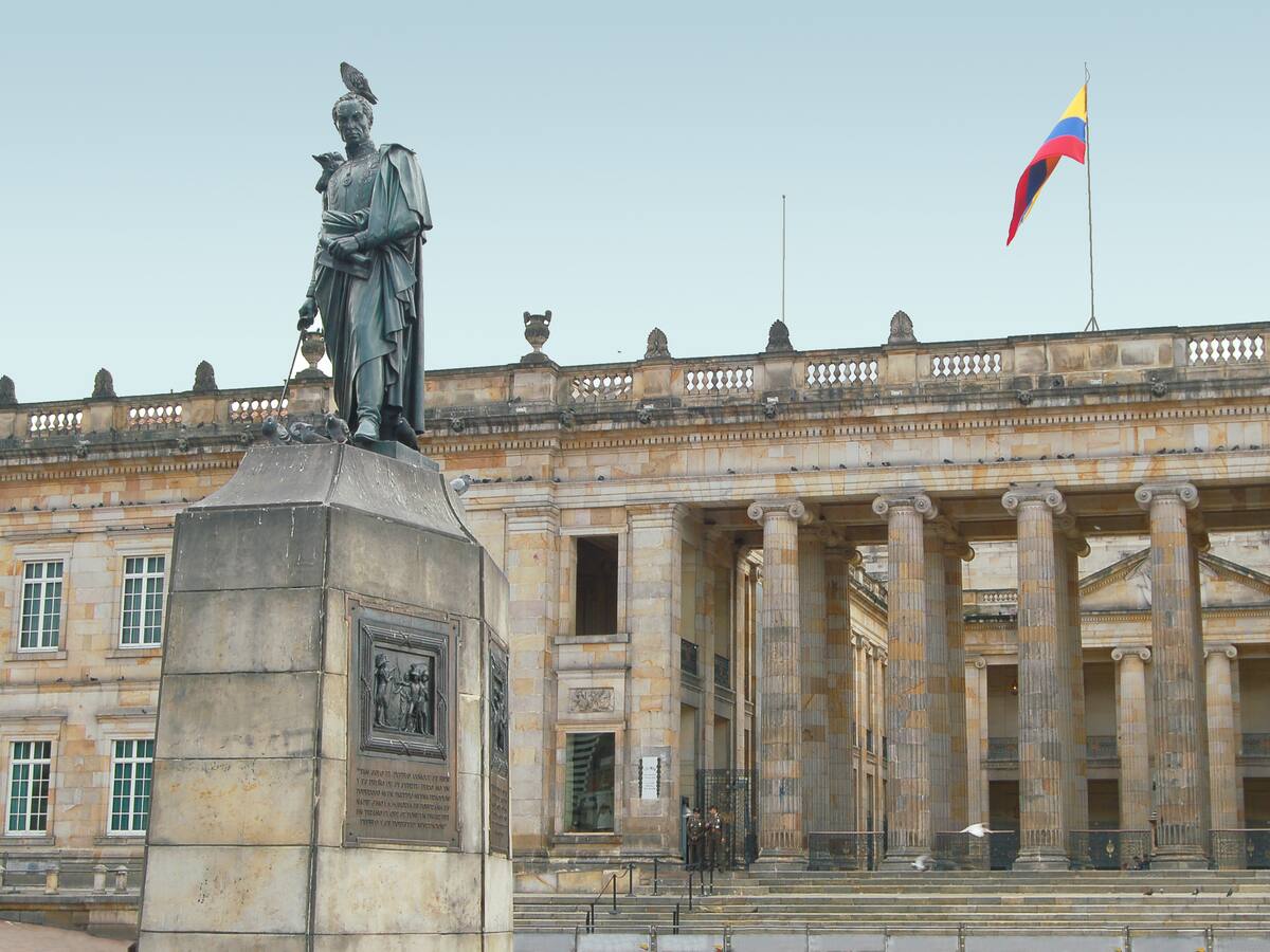 Reforma tributaria: día sin IVA y cárcel para evasores no van en primer debate