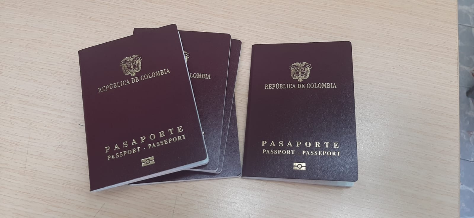 Pasaporte de Colombia. Foto: Oficial Caracol Radio Pereira.