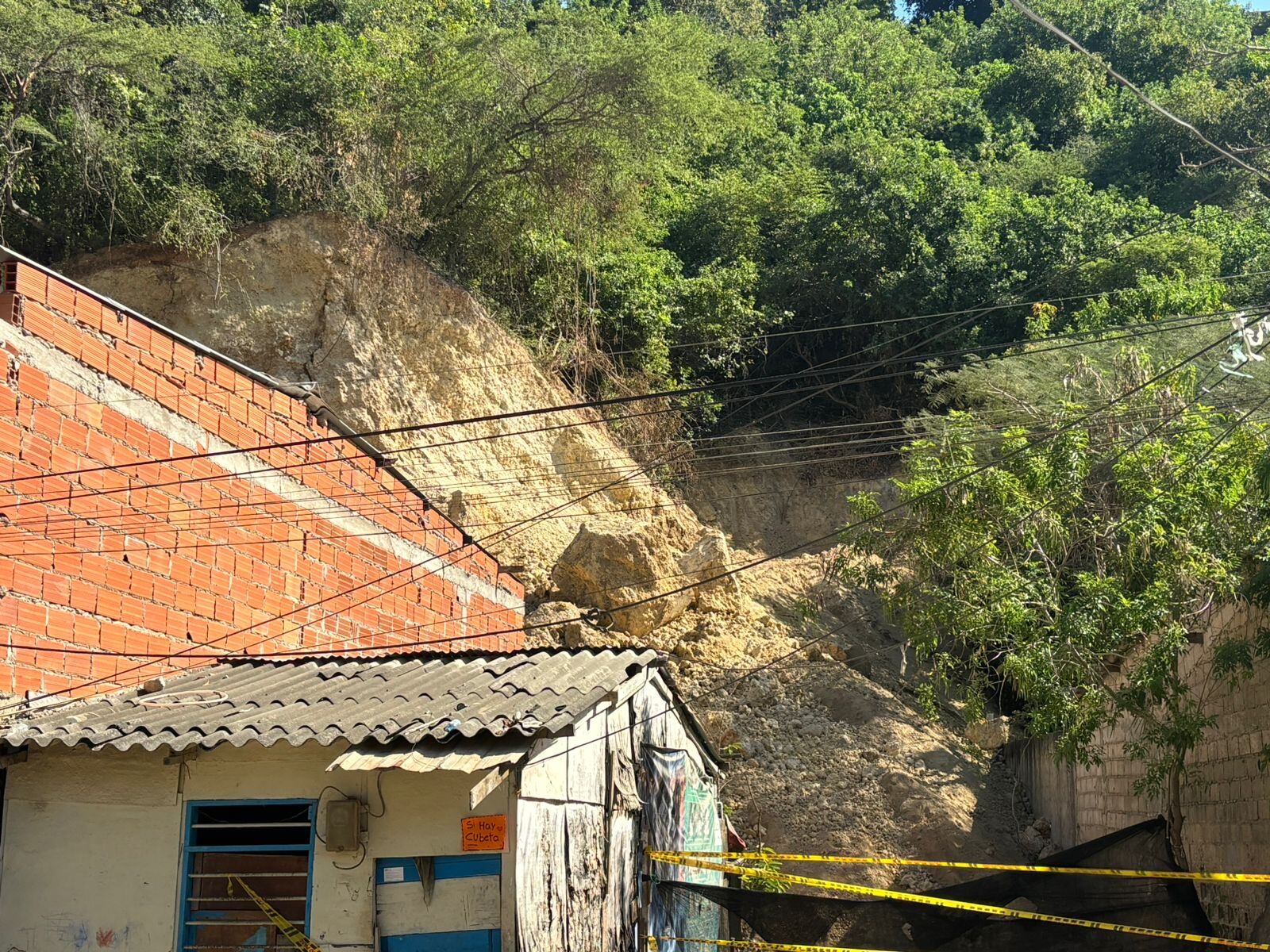 Deslizamiento en la falda de Popa