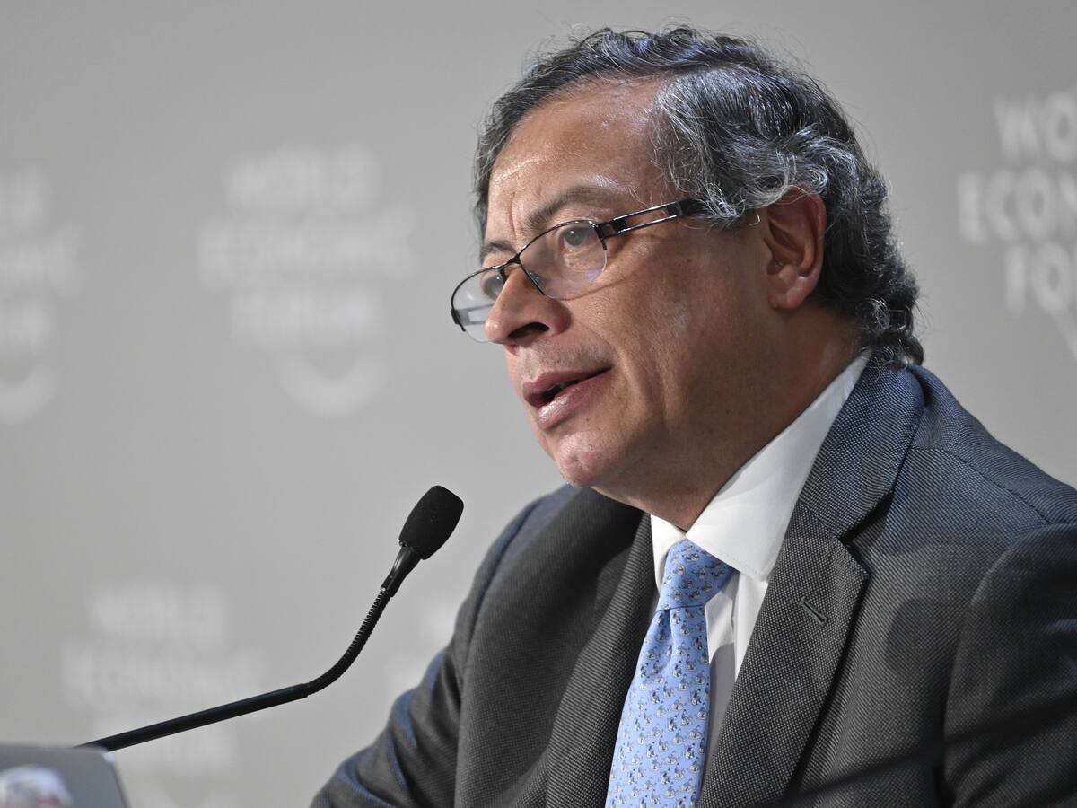 Nunca hubo restricción a la libre movilidad de los magistrados: Gustavo Petro